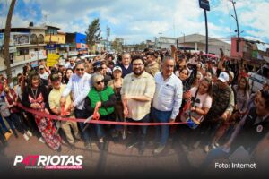 Isaac Montoya entrega obras en la colonia El Molinito como parte de Huellas de la Transformación