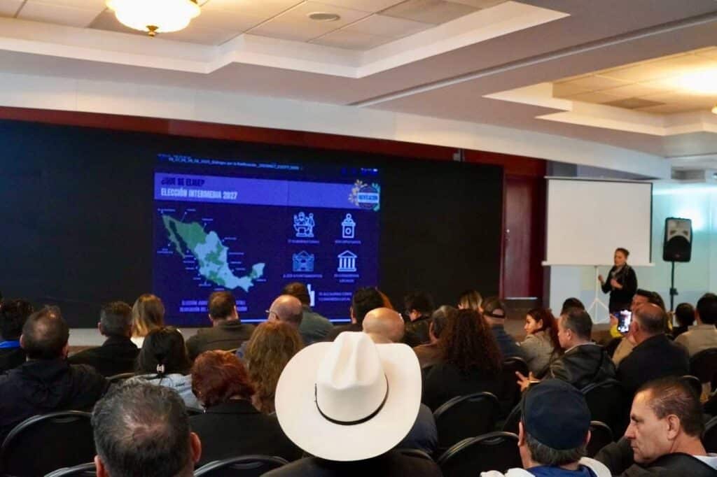 Samaniego y Ramírez Cuellar realizan taller de análisis electoral.