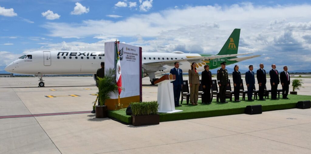 Mexicana de Aviación vuelve a volar Sheinbaum da la bienvenida al Embraer E195-E2 en el AIFA