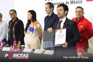 Gerardo Sánchez Sumaya formaliza su registro para la Coordinación Estatal de Afiliación del PT en San Luis Potosí