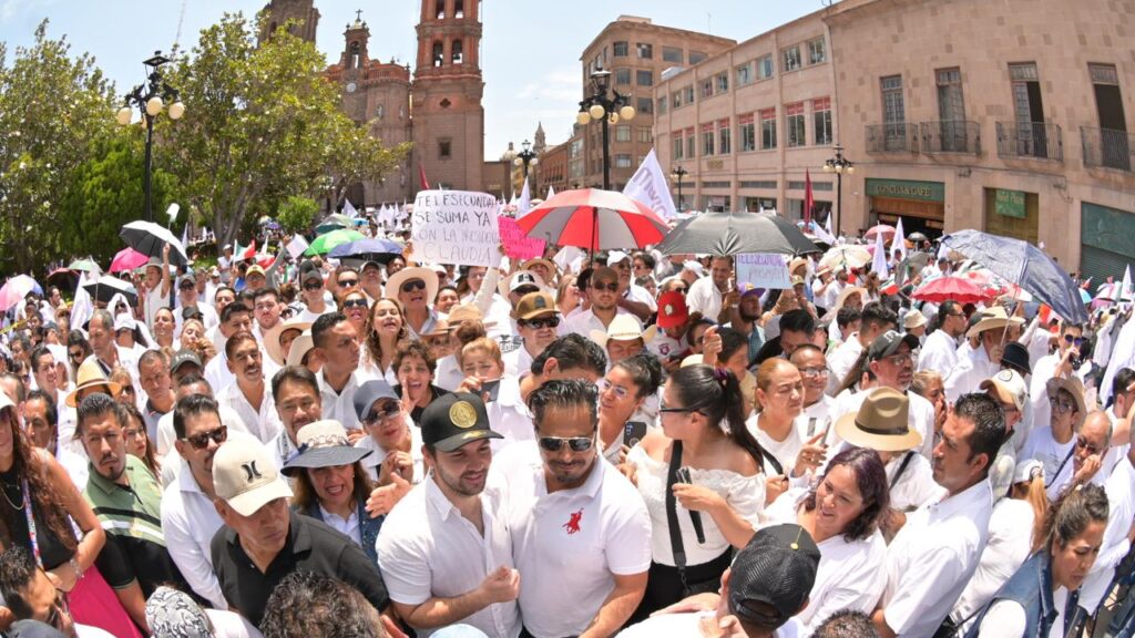 Gerardo Sánchez Zumaya marcha en apoyo a la Presidenta Sheinbaum en San Luis Potosí