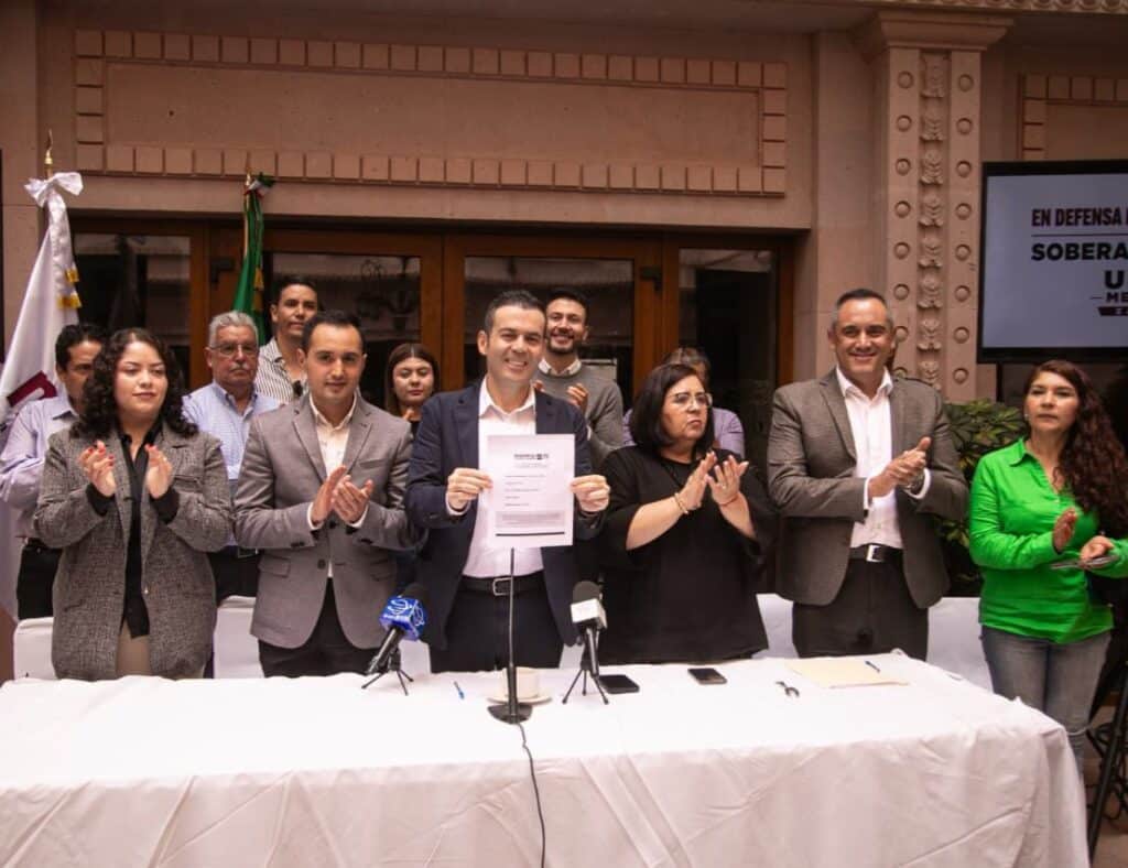 Ulises Mejía Haro se registra con éxito para la Coordinación Estatal de la Transformación y la Soberanía Nacional