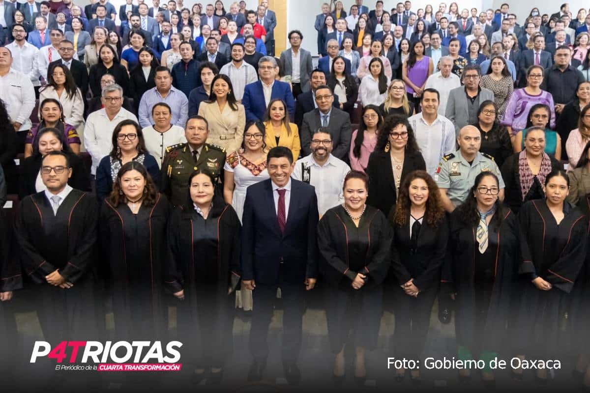 Entrega Salomón Jara reconocimientos a juezas y jueces del Poder Judicial